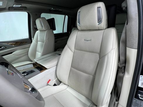 Used 2021 Cadillac Escalade ESV Sport Platinum AWD/4WD image 15