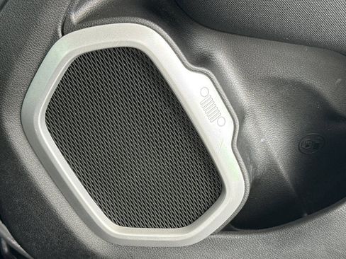 Used 2020 Jeep Renegade Sport FWD image 22
