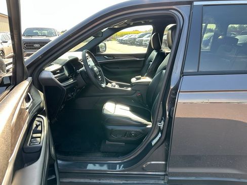 Used 2024 Jeep Grand Cherokee Limited 4xe AWD/4WD image 10