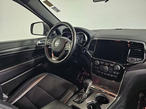 Used 2021 Jeep Grand Cherokee Laredo X image 11