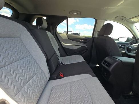 Used 2023 Chevrolet Equinox LS w/ LS Convenience Package image 14