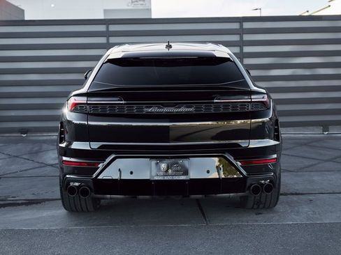 Used 2025 Lamborghini Urus SE image 16