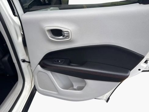 Used 2020 Jeep Compass Limited image 29