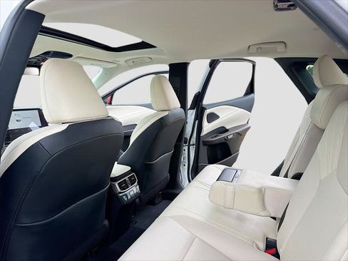Certified 2024 Lexus RX 350 Premium w/ Accessory Package (Z1) FWD image 6