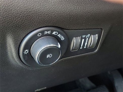 Used 2023 Jeep Compass Trailhawk image 13