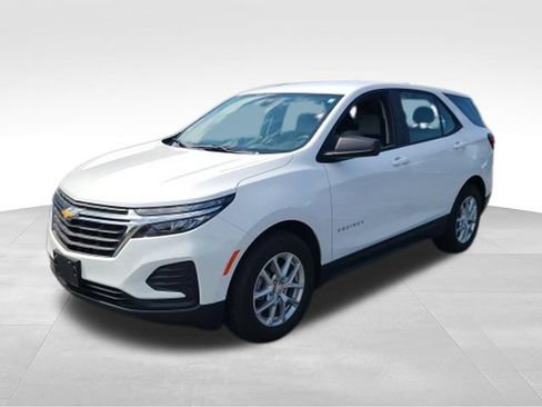 Used 2024 Chevrolet Equinox LS FWD image 7