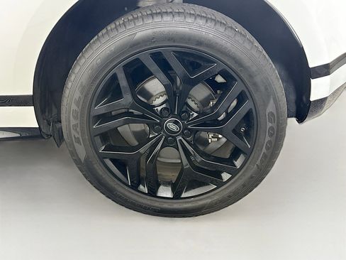 Used 2023 Land Rover Range Rover Evoque R-Dynamic S image 11