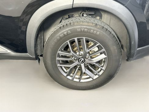 Used 2023 Nissan Rogue S AWD/4WD image 11