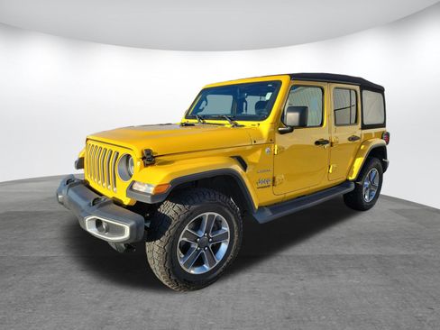 Used 2020 Jeep Wrangler Unlimited Sahara AWD/4WD image 2