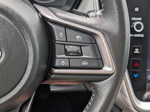 Used 2025 Subaru Outback Premium AWD/4WD image 30