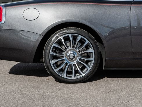 Used 2017 Rolls-Royce Dawn image 15