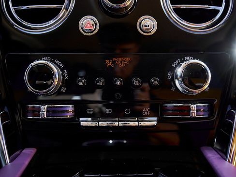 Used 2025 Rolls-Royce Cullinan image 70