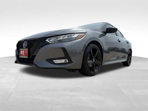 Used 2023 Nissan Sentra SR w/ Midnight Edition Package FWD image 5