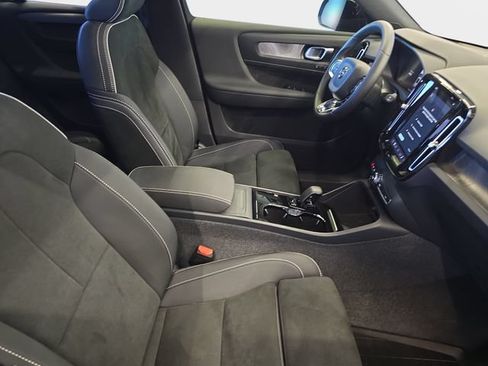 Used 2023 Volvo XC40 Recharge Ultimate w/ Protection Package Premier AWD/4WD image 12