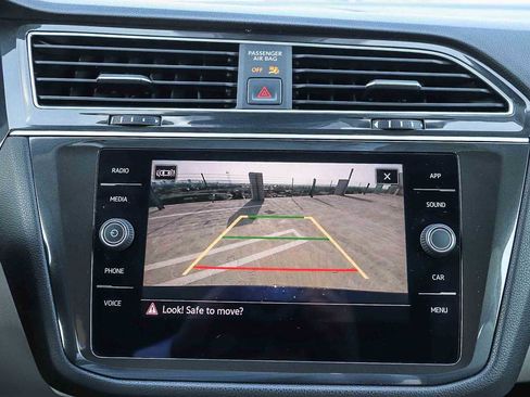 Certified 2023 Volkswagen Tiguan SE FWD image 27