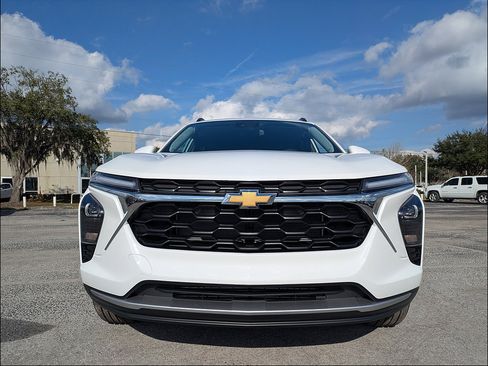 New 2026 Chevrolet Trax LT w/ Driver Confidence Package FWD image 9