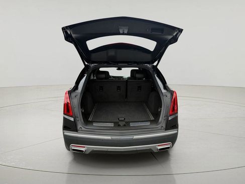 Used 2022 Cadillac XT5 Premium Luxury w/ Technology Package AWD/4WD image 9