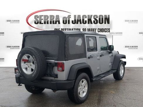Used 2018 Jeep Wrangler Unlimited Sport S image 8