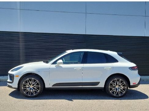 Used 2023 Porsche Macan AWD/4WD image 10
