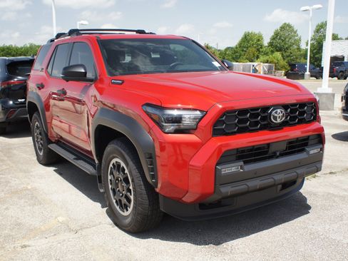 Used 2025 Toyota 4Runner TRD Off-Road Premium AWD/4WD image 3