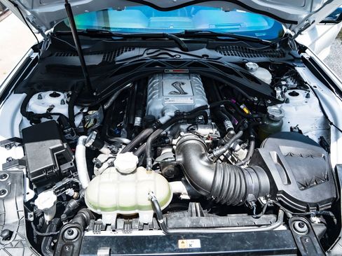 Used 2020 Ford Mustang Shelby GT500 w/ Technology Package RWD image 29