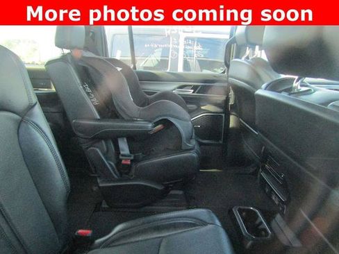Used 2025 Jeep Wagoneer L Series II AWD/4WD image 12