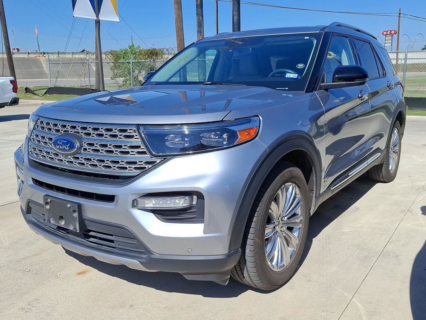 Used 2020 Ford Explorer Limited w/ Class III Trailer Tow Package AWD/4WD image 4