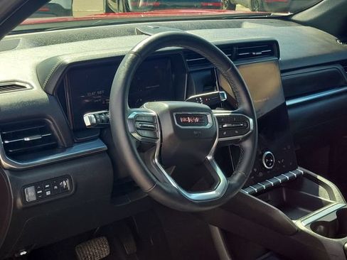 Used 2025 GMC Terrain Elevation AWD/4WD image 8