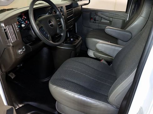 Used 2024 GMC Savana 2500 w/ Driver Convenience Package image 12