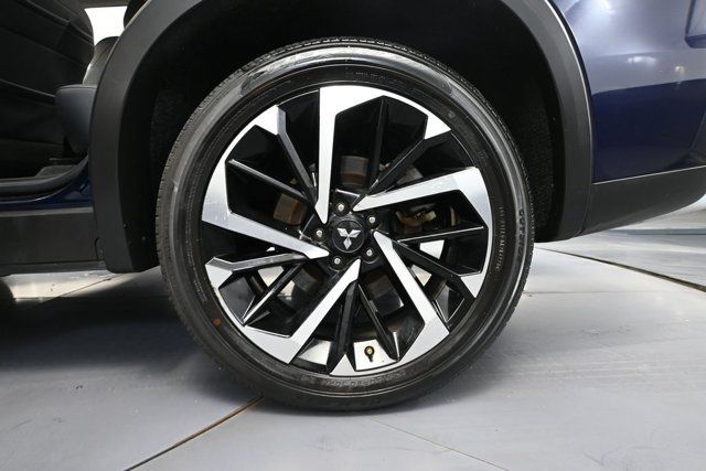 Used 2024 Mitsubishi Outlander SE AWD/4WD image 9