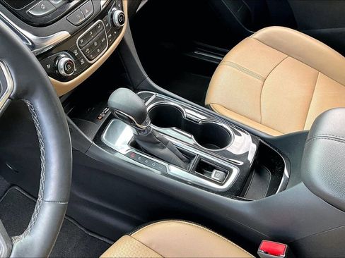 Used 2024 Chevrolet Equinox Premier FWD image 14