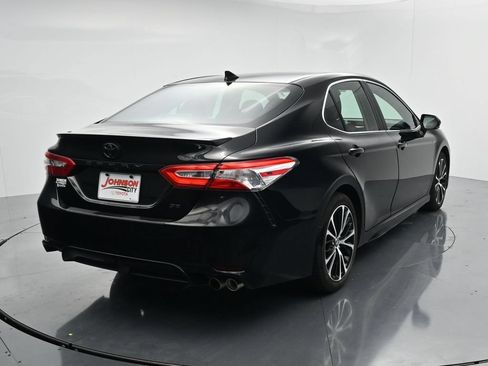 Used 2020 Toyota Camry SE w/ Audio Package FWD image 6