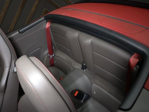 Used 2019 Porsche 911 Turbo image 36