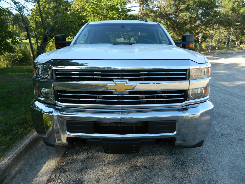 Used 2017 Chevrolet Silverado 2500 LT AWD/4WD image 2