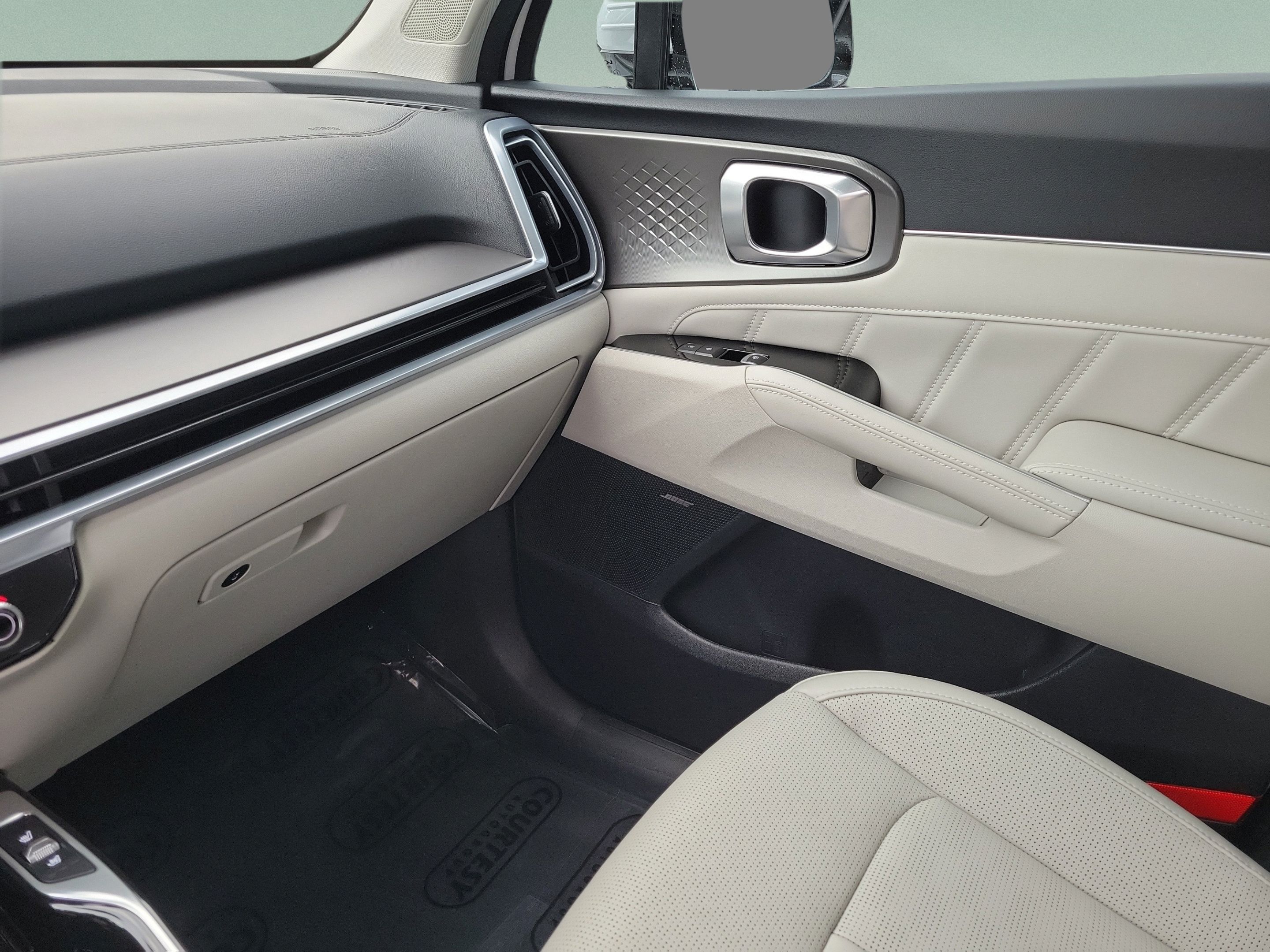 Certified 2026 Kia Sorento SX FWD image 22