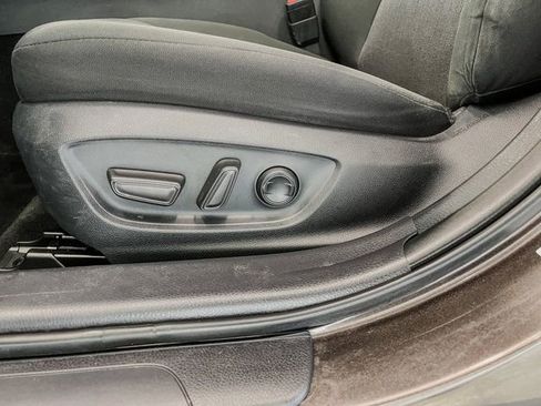 Used 2018 Toyota Camry LE image 16