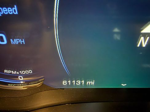 Used 2017 Cadillac Escalade Luxury image 19