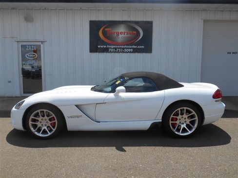 Used 2004 Dodge Viper SRT-10 image 4