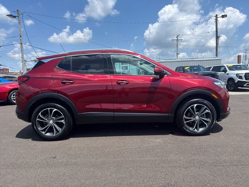 Used 2023 Buick Encore GX Essence w/ Advanced Technology Package AWD/4WD image 4