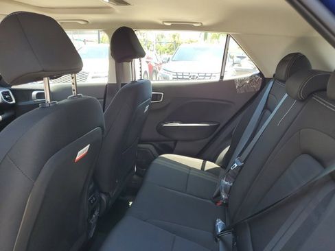 Certified 2025 Hyundai Venue SEL image 10