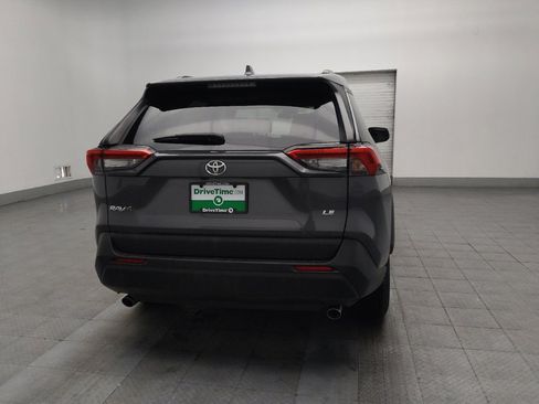 Used 2020 Toyota RAV4 LE FWD image 7