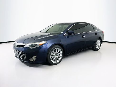 Used 2014 Toyota Avalon Limited FWD image 3