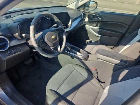 Used 2025 Chevrolet Trax LS w/ Driver Confidence Package FWD image 14