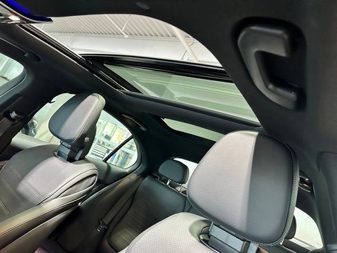 Certified 2025 Mercedes-Benz C 300 4MATIC Sedan image 12