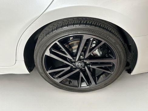 Used 2025 Toyota Camry XSE FWD image 11