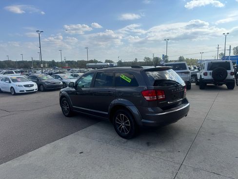 Used 2018 Dodge Journey SE w/ Connectivity Group image 7