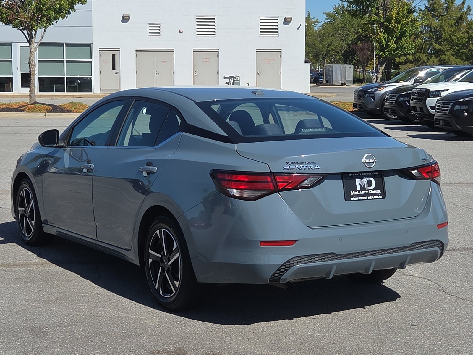 Used 2024 Nissan Sentra SV FWD image 4