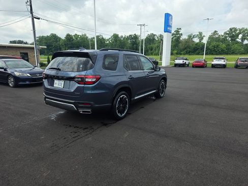 New 2026 Honda Pilot Touring image 3