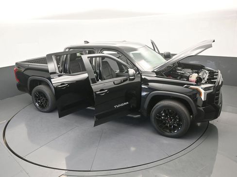 Used 2023 Toyota Tundra SR5 w/ SR5 Premium Package AWD/4WD image 69
