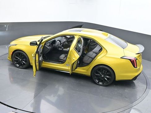 Used 2024 Cadillac CT4 V w/ LPO, ONYX Package image 63